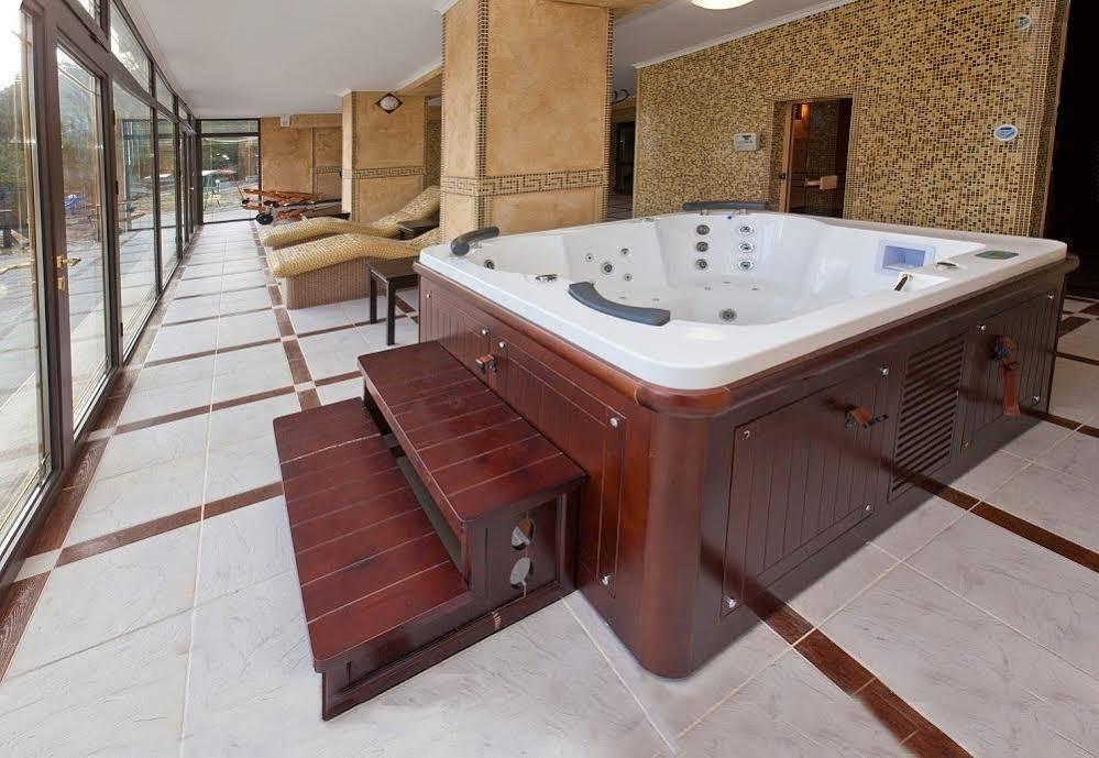 Family Hotel Hebar Batak Kültér fotó