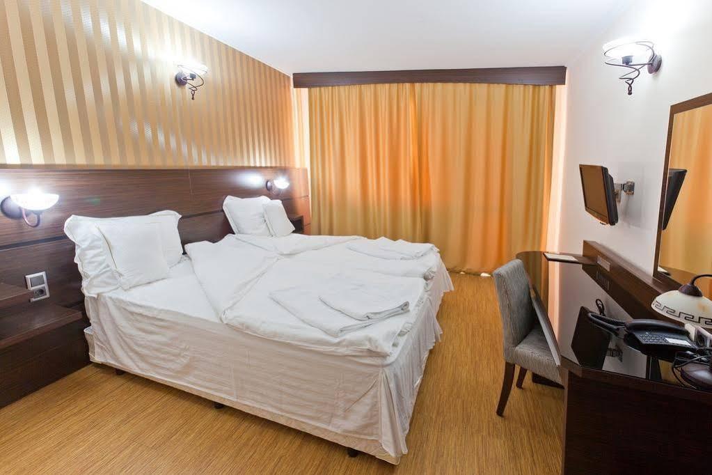 Family Hotel Hebar Batak Kültér fotó