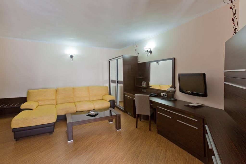 Family Hotel Hebar Batak Kültér fotó