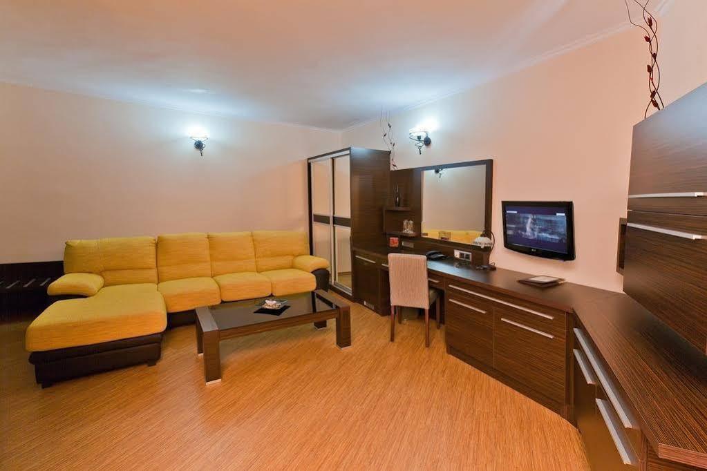 Family Hotel Hebar Batak Kültér fotó