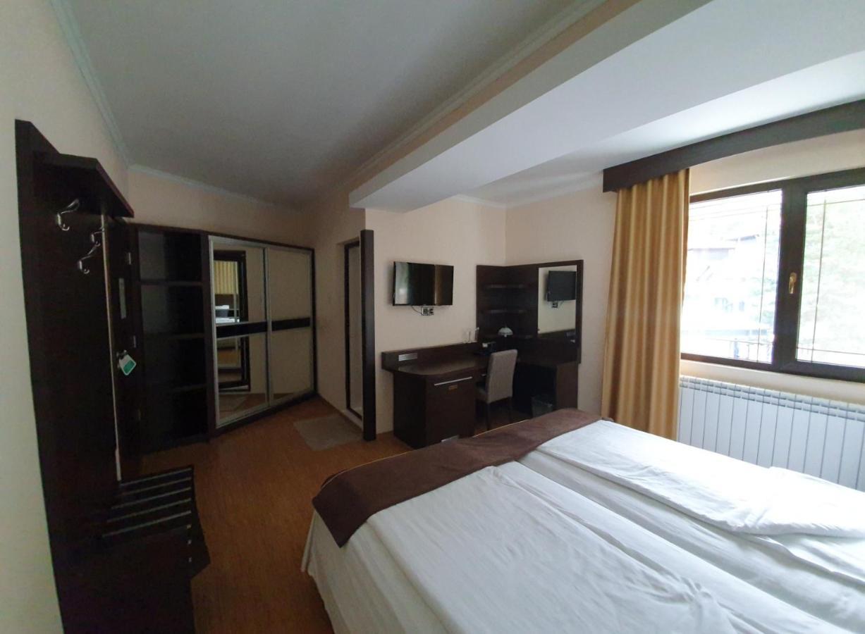 Family Hotel Hebar Batak Kültér fotó